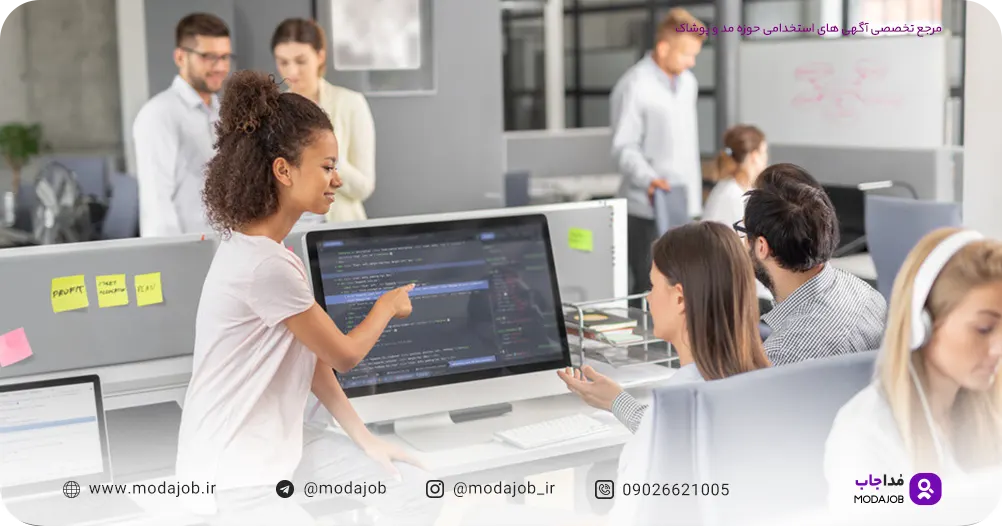 برنامه-نویس-وب-کیست-استخدام-مداجاب